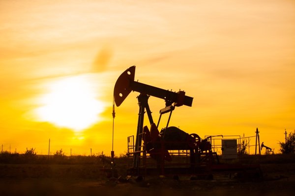 US and NATO Tariffs pressure global trade and energy flows – WTI Oil at a Crossroads