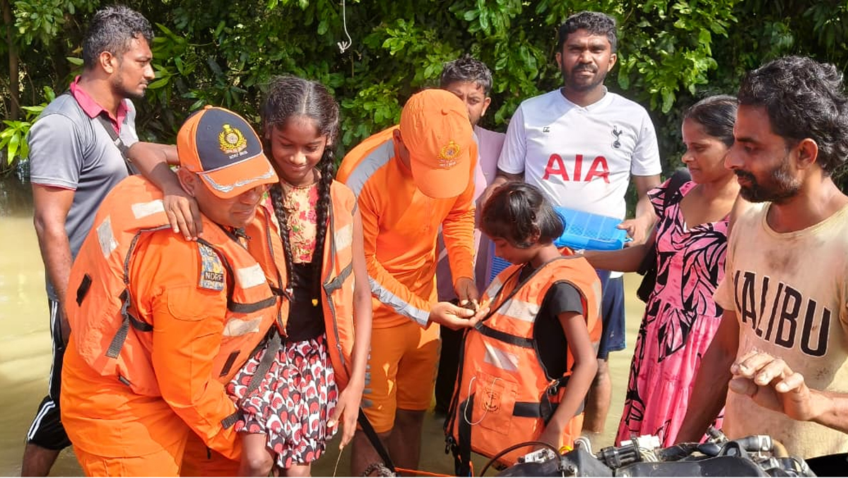 Indian teams, choppers, rescue 143 Sri Lanka cyclone victims | EconomyNext