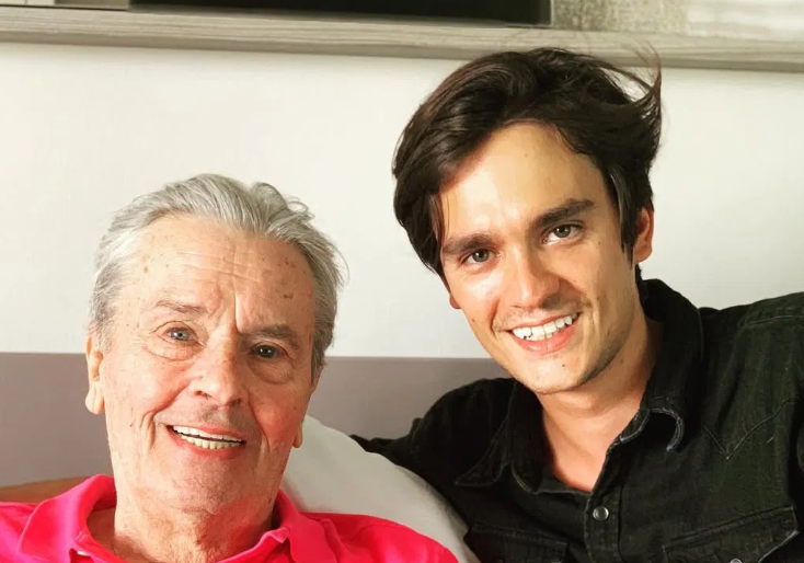 Syna Alaina Delona Fabien porvé promluvil. Život po boku ikonického otce jako z hororu